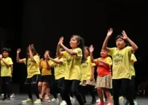 estudantes da SP Escola de Teatro